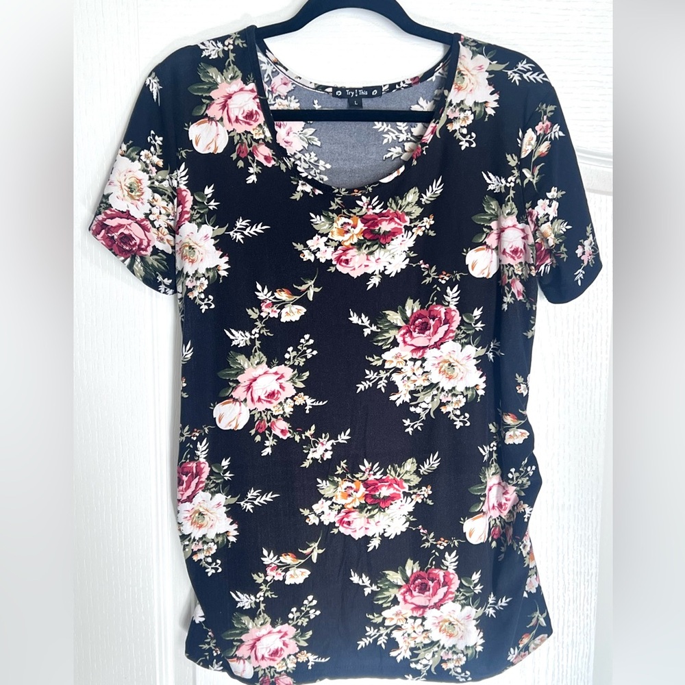 Try This Floral Black Short-sleeve Top L